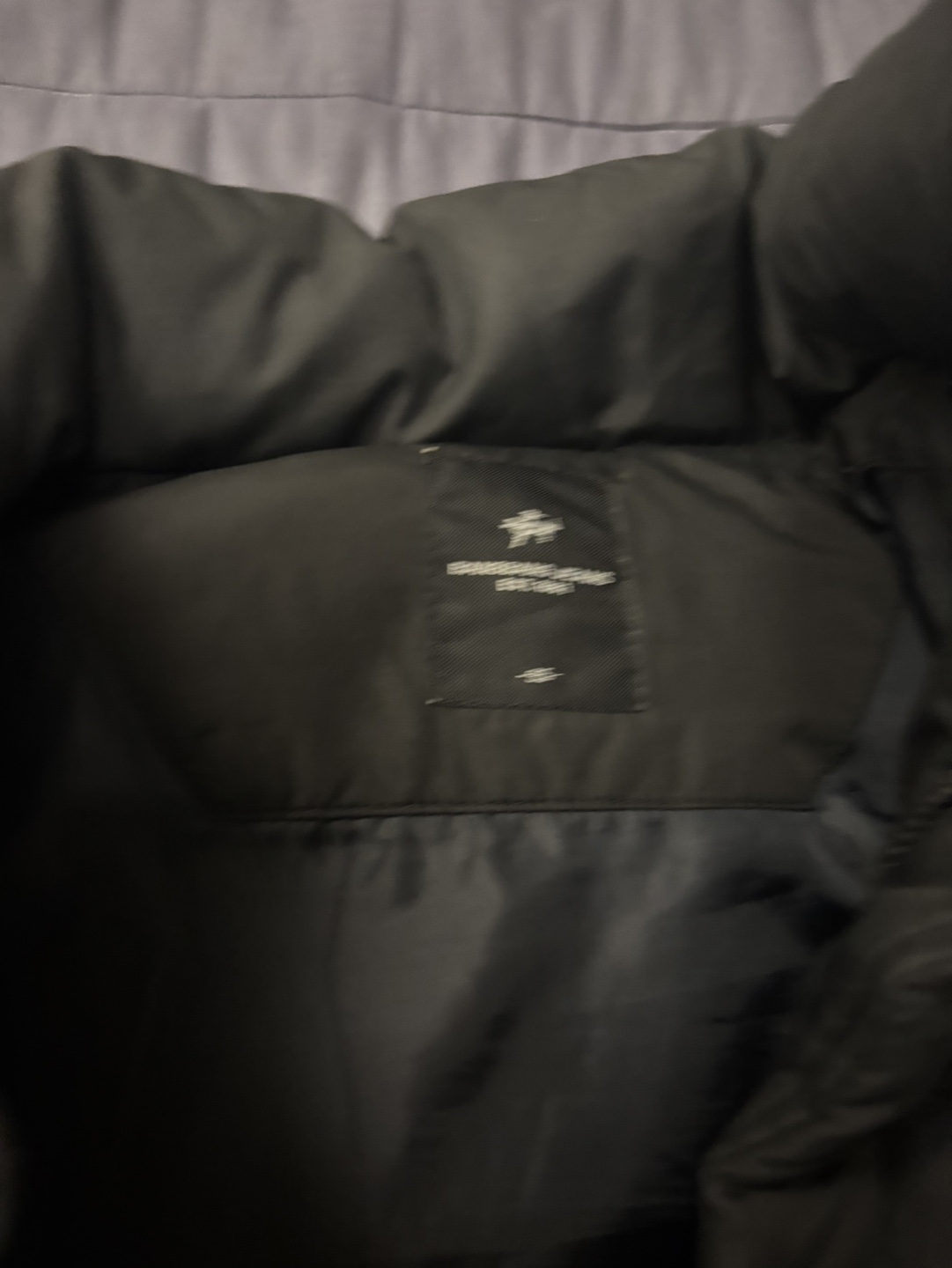 Abercrombie & Fitch Black Puffer Vest - photo 2