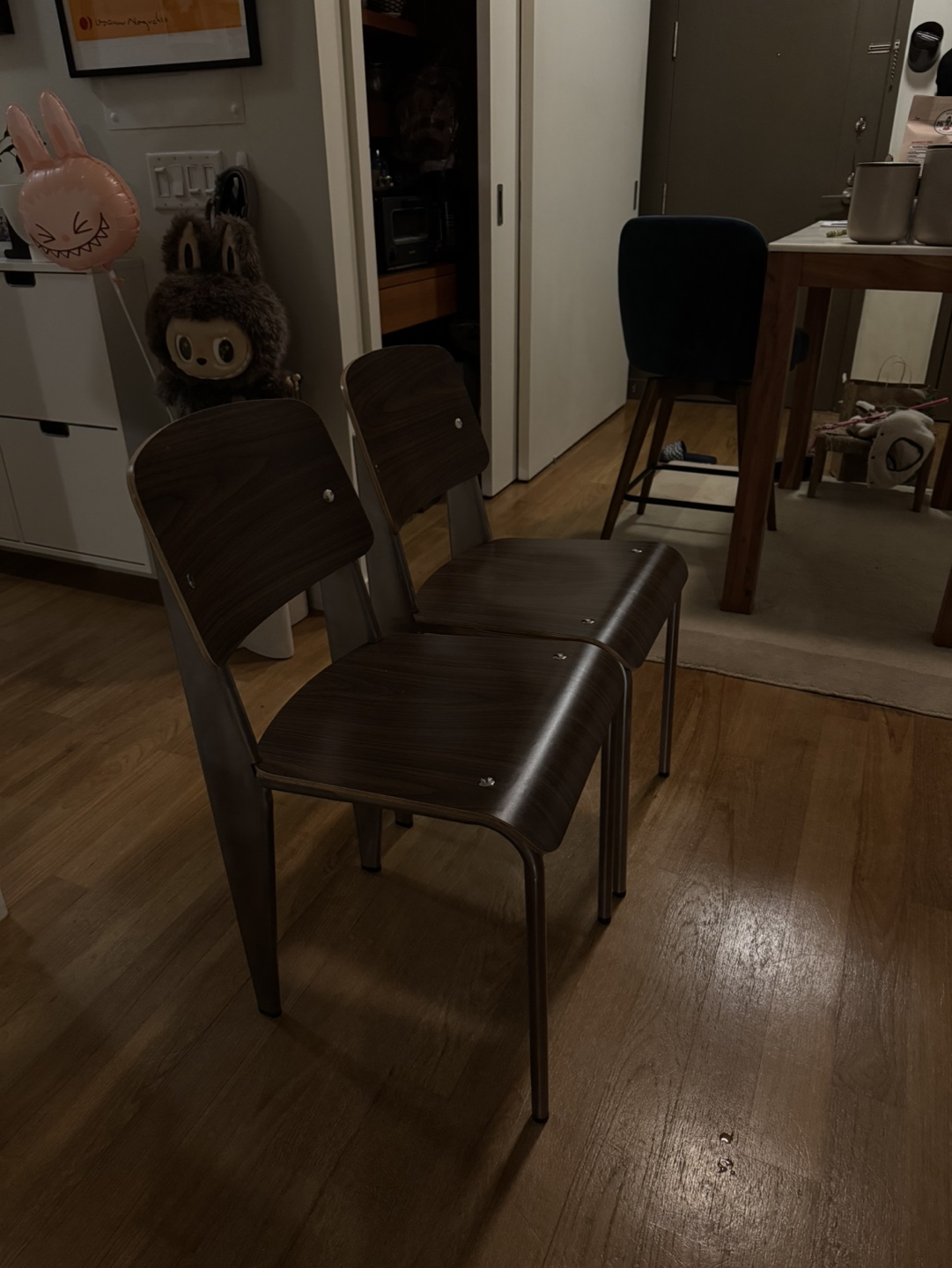 Pair of Mid-Century Modern Style Dining Chairs - photo 3