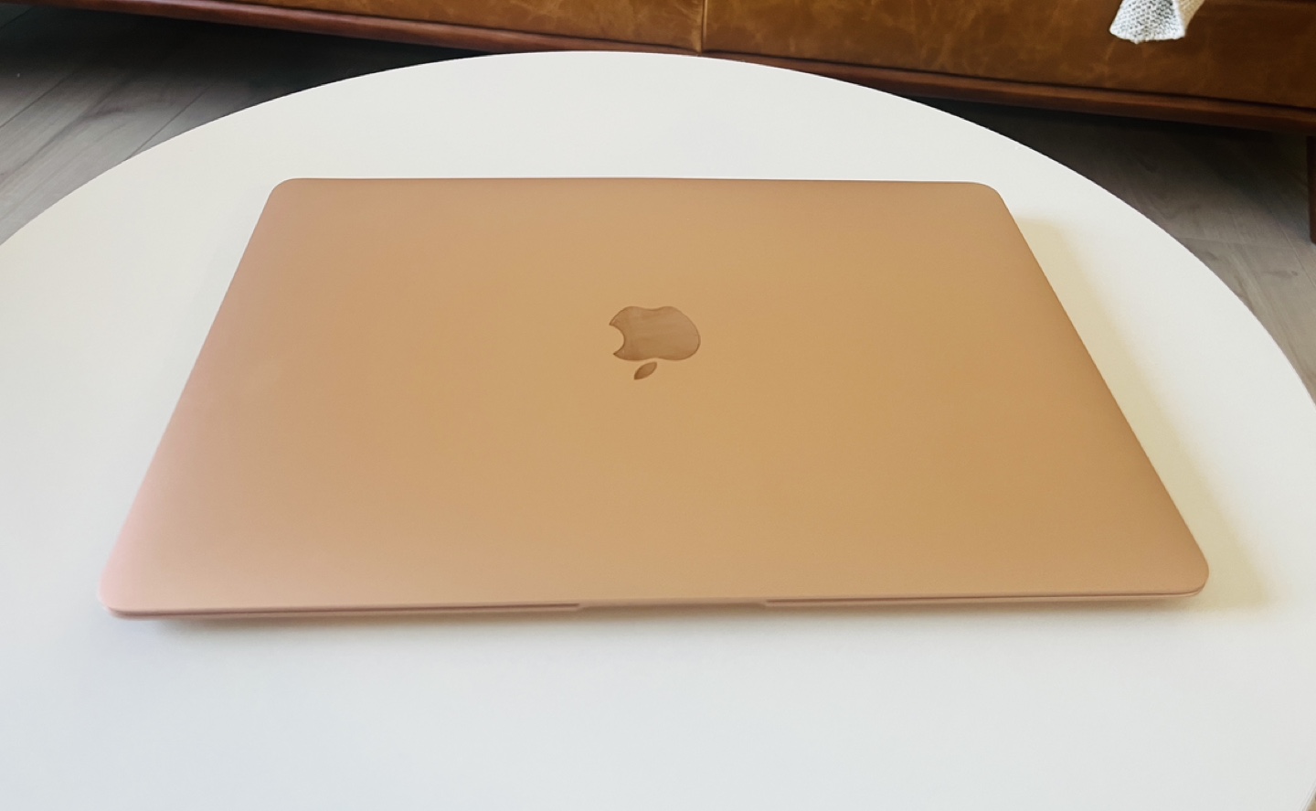 Rose Gold MacBook Air M1 2020 - 8GB RAM - Minor Scratches