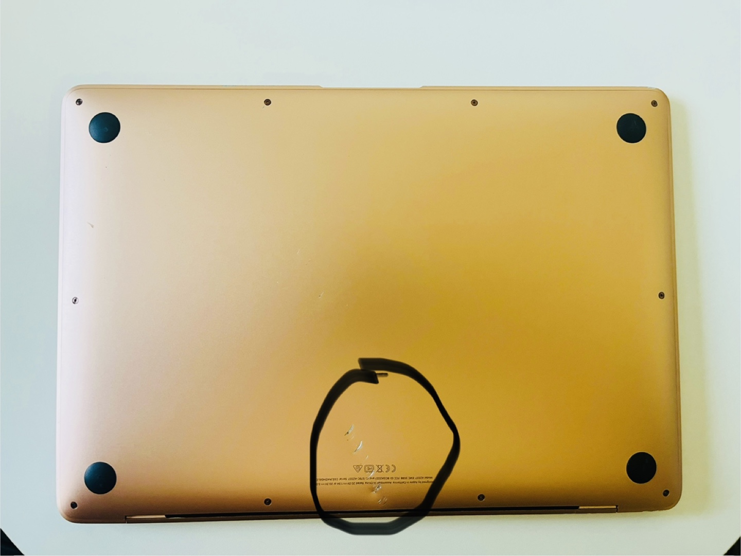 Rose Gold MacBook Air M1 2020 - 8GB RAM - Minor Scratches - photo 4