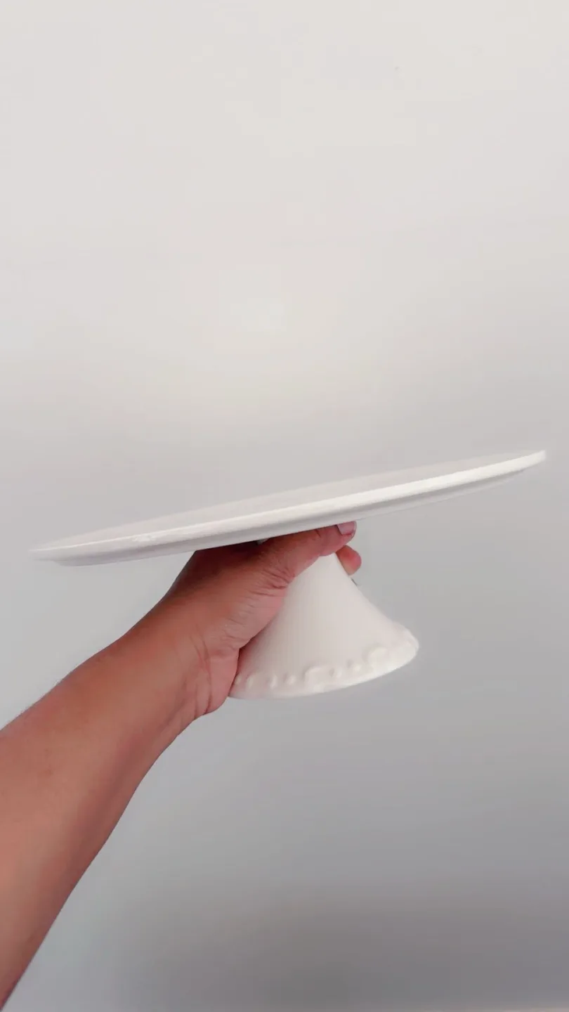 White Ceramic Cake Stand - Elegant Dessert Display image indicator(4)