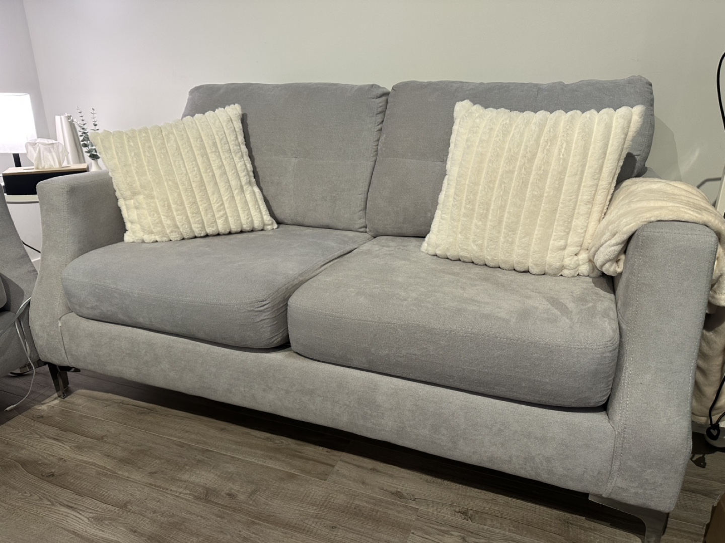 Sofas need to go ASAP (open to negotiation) - photo 3