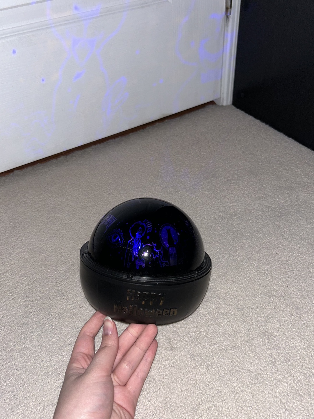 Disney Hocus Pocus light up spinning globe projector - photo 2