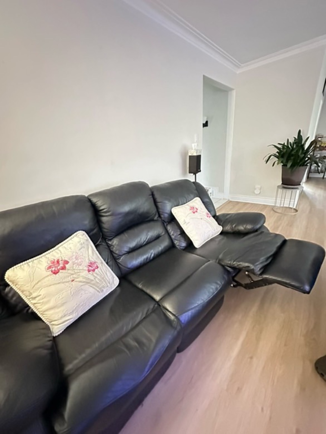 Black Leather Reclining Sofa and Loveseat Set - photo 2