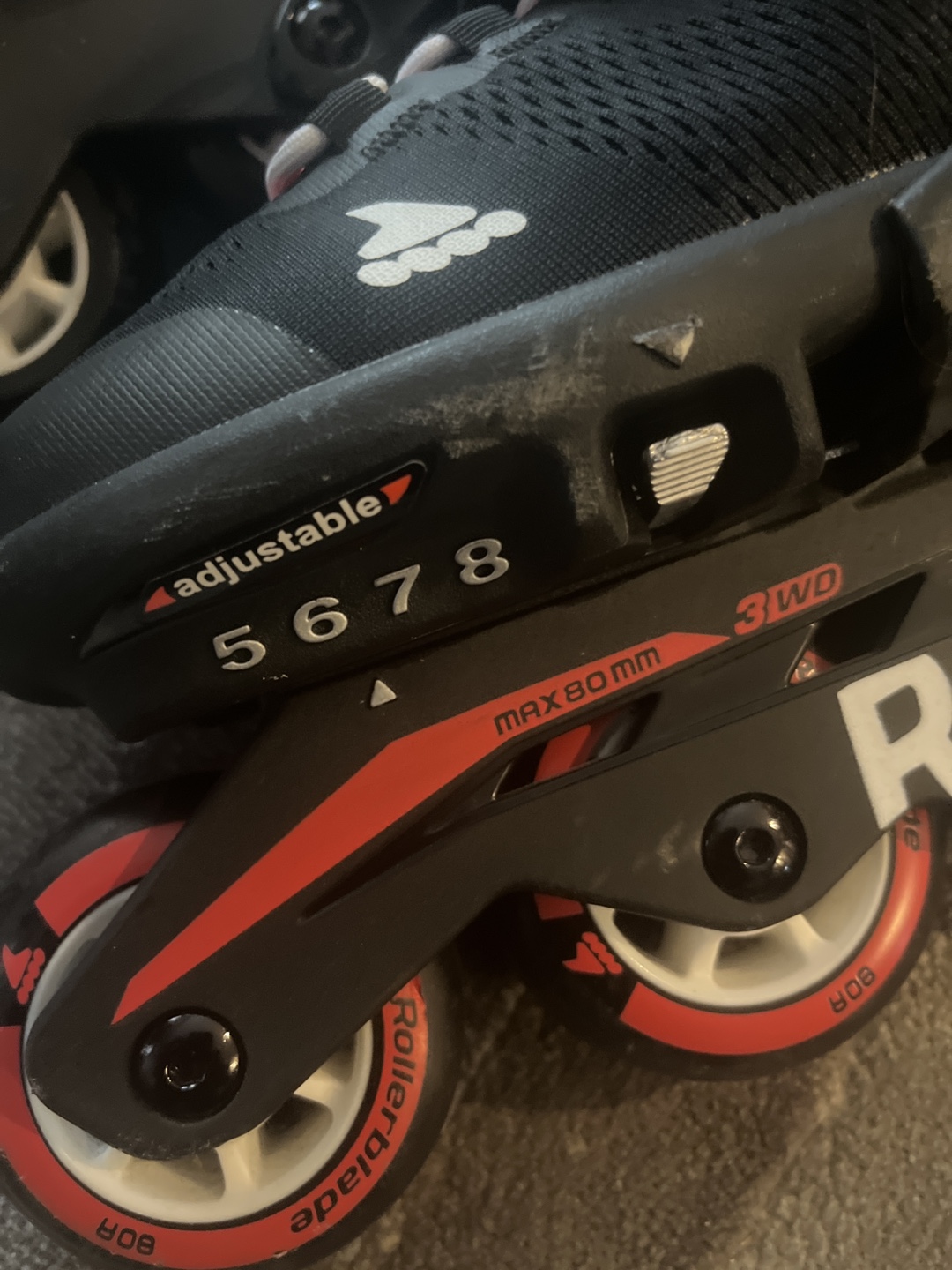 Rollerblades with protective gear - photo 4