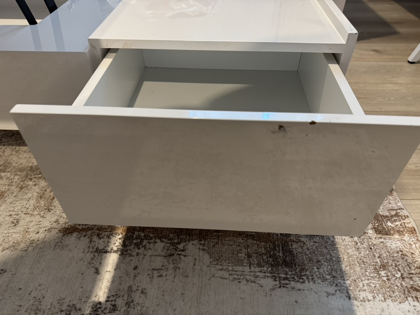 White Lift-Top Coffee Table with Storage - photo 3