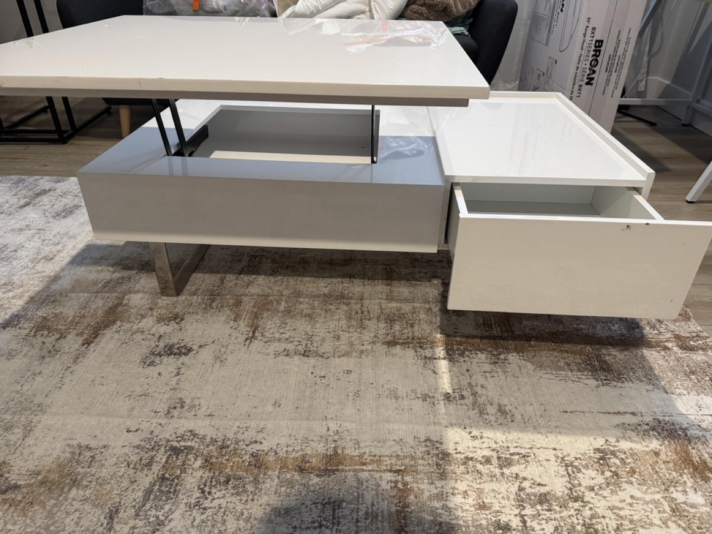 White Lift-Top Coffee Table with Storage - photo 2