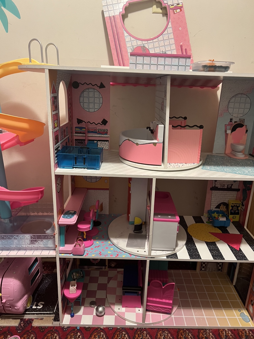 LOL dollhouse