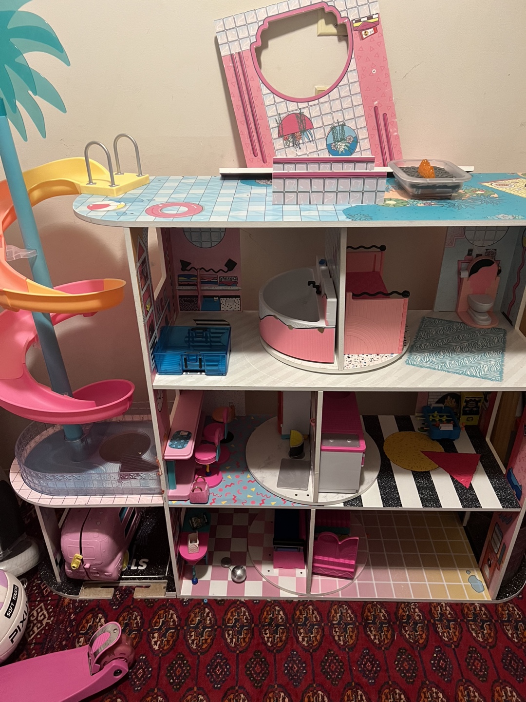 LOL dollhouse - photo 2