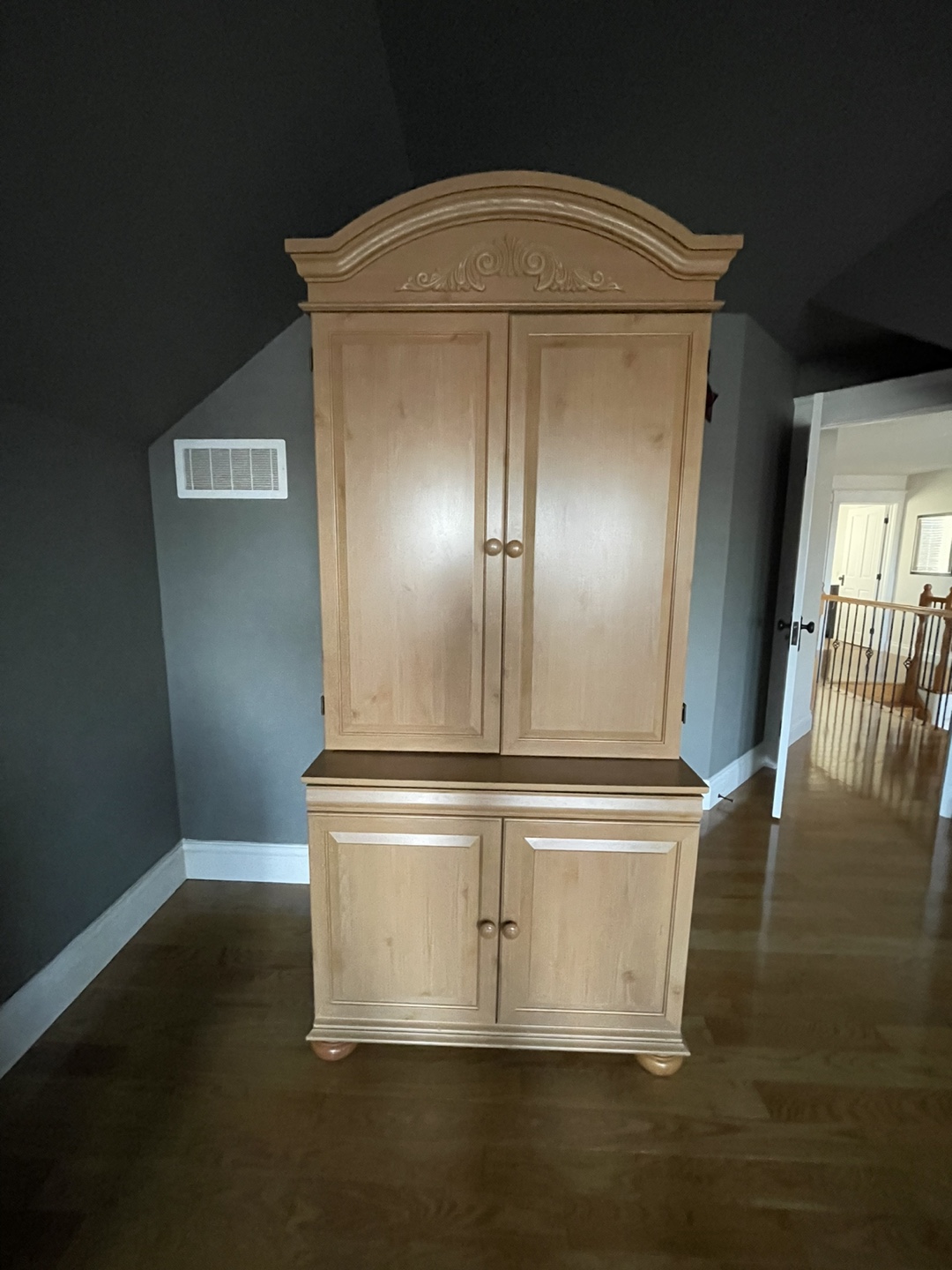 Sauder Computer Desk with Hutch - photo 5