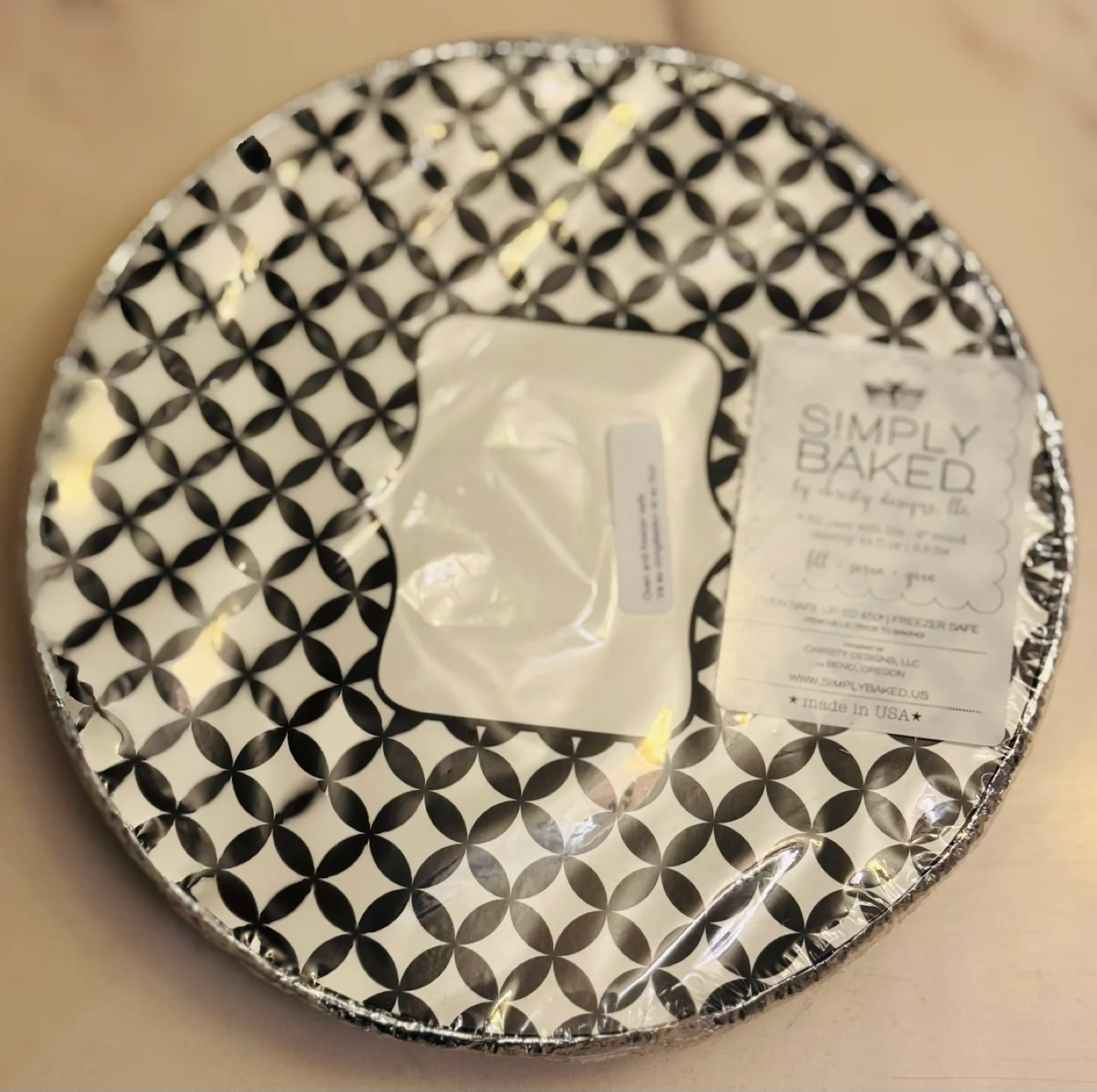 NEW Simply Baked - 6 Take Away Foil Pan with Lids (BLACK) thumbnail