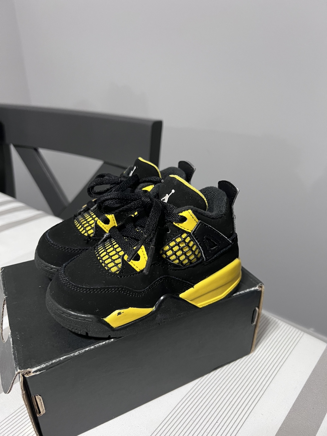 Air Jordan 4 Retro Toddler Shoes - Black & Yellow - photo 4