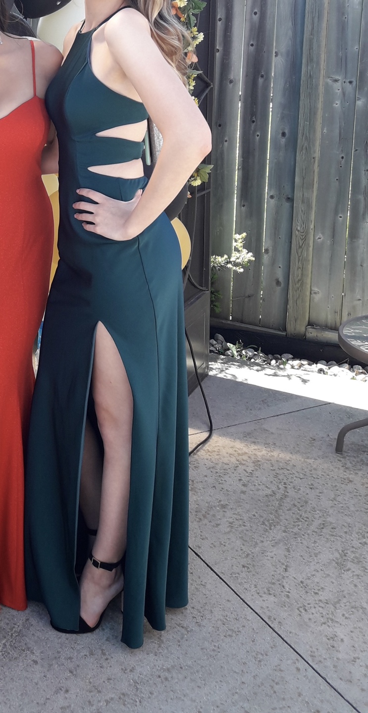Gorgeous Emerald Green Halter Neck Maxi Dress - photo 3