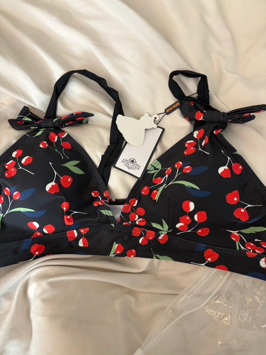 New Cherry Print Bikini Swimsuit with Skirt image indicator(3)