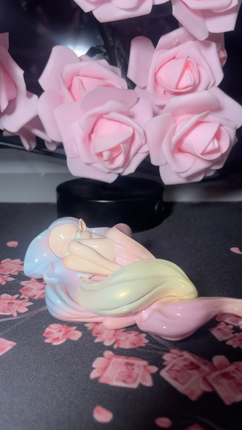 Life of Fantasies Sleeping Girl Figure with Kitty image indicator(3)