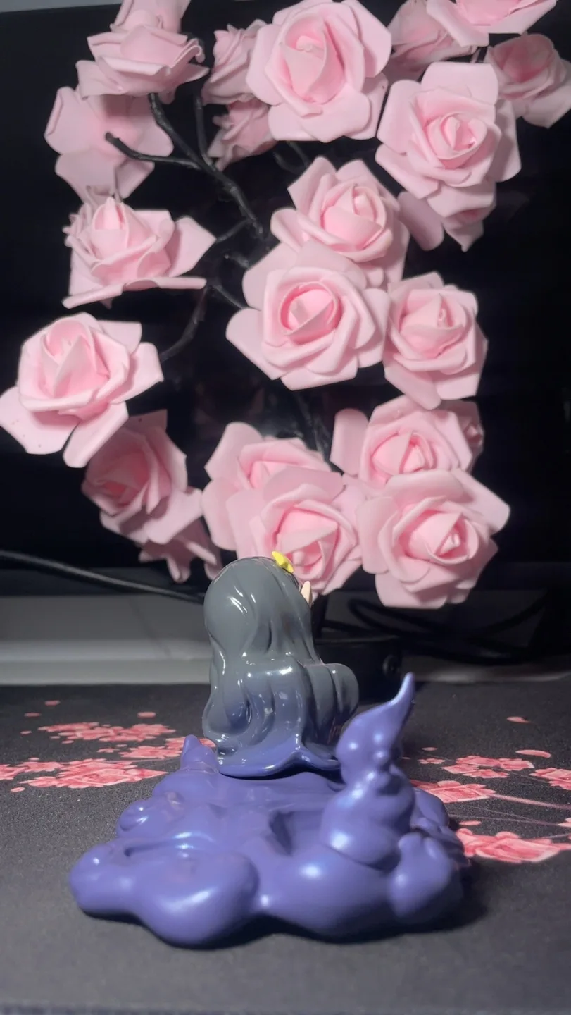 Dreamland Elves Polar Night Figure and Art Card image indicator(2)