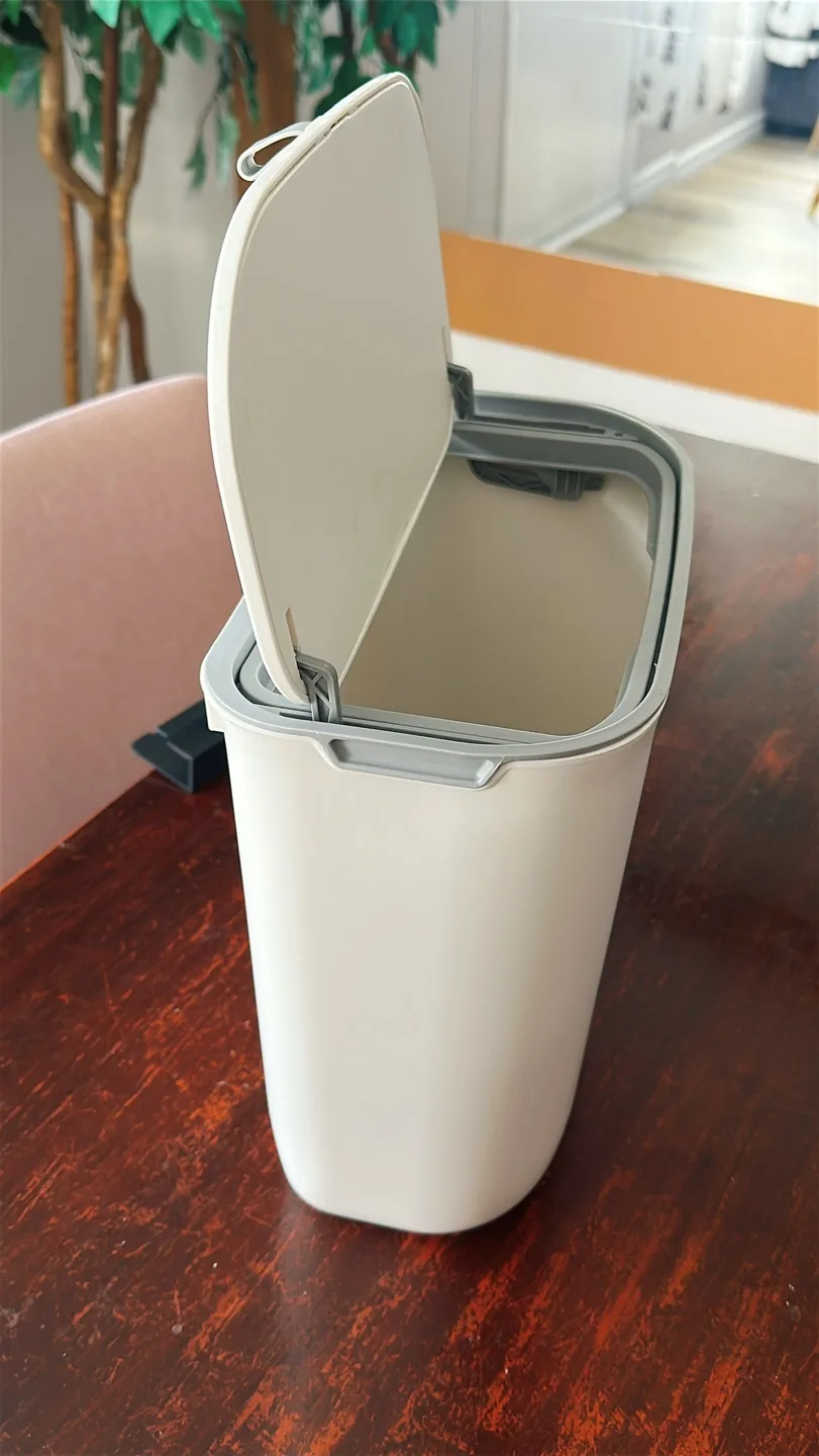 2.4 gallon White Hanging Kitchen Trash Bin (used) #freecycle 💚 image indicator(3)