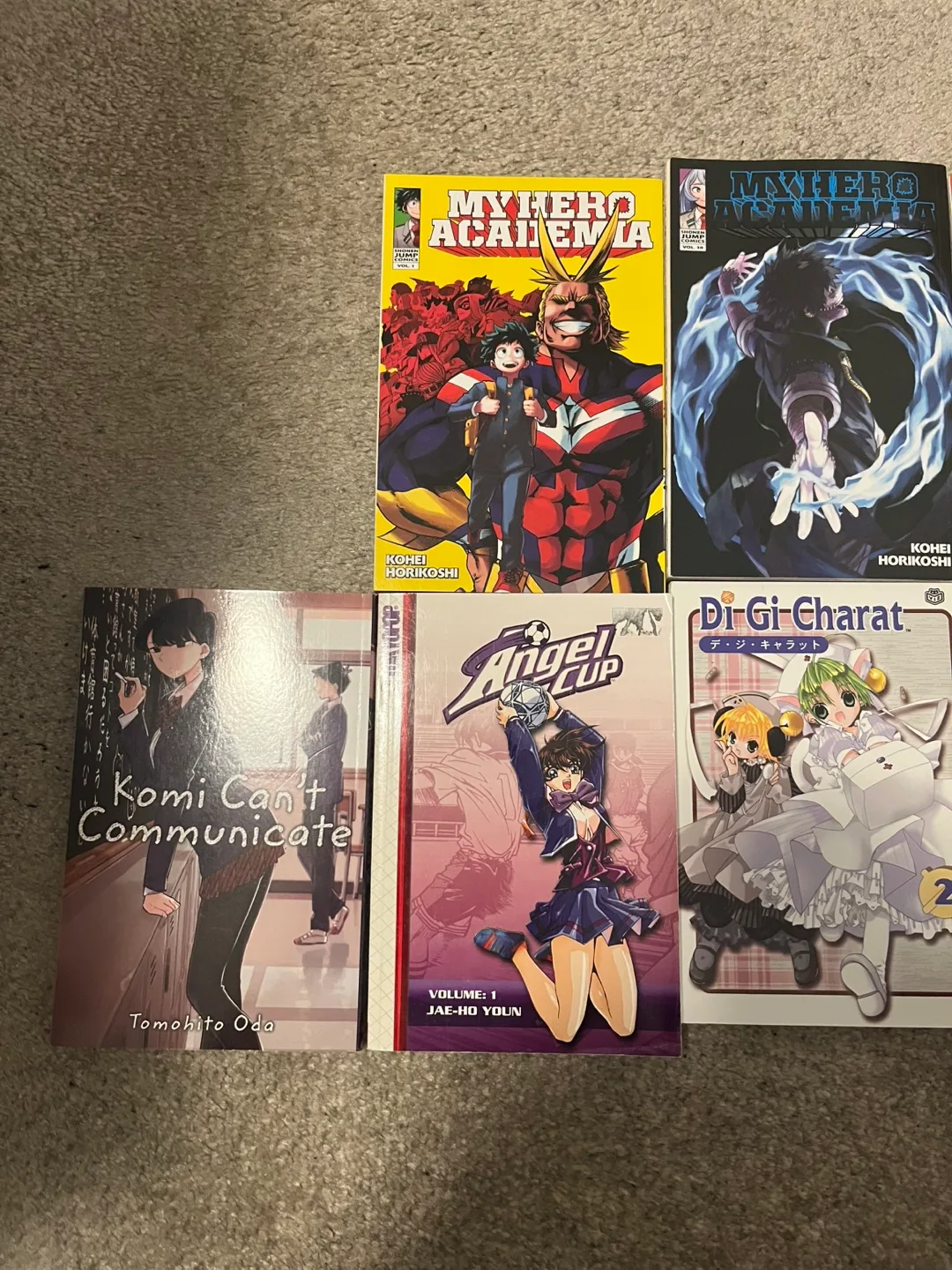Lot of 10 Manga Graphic Novels image indicator(3)