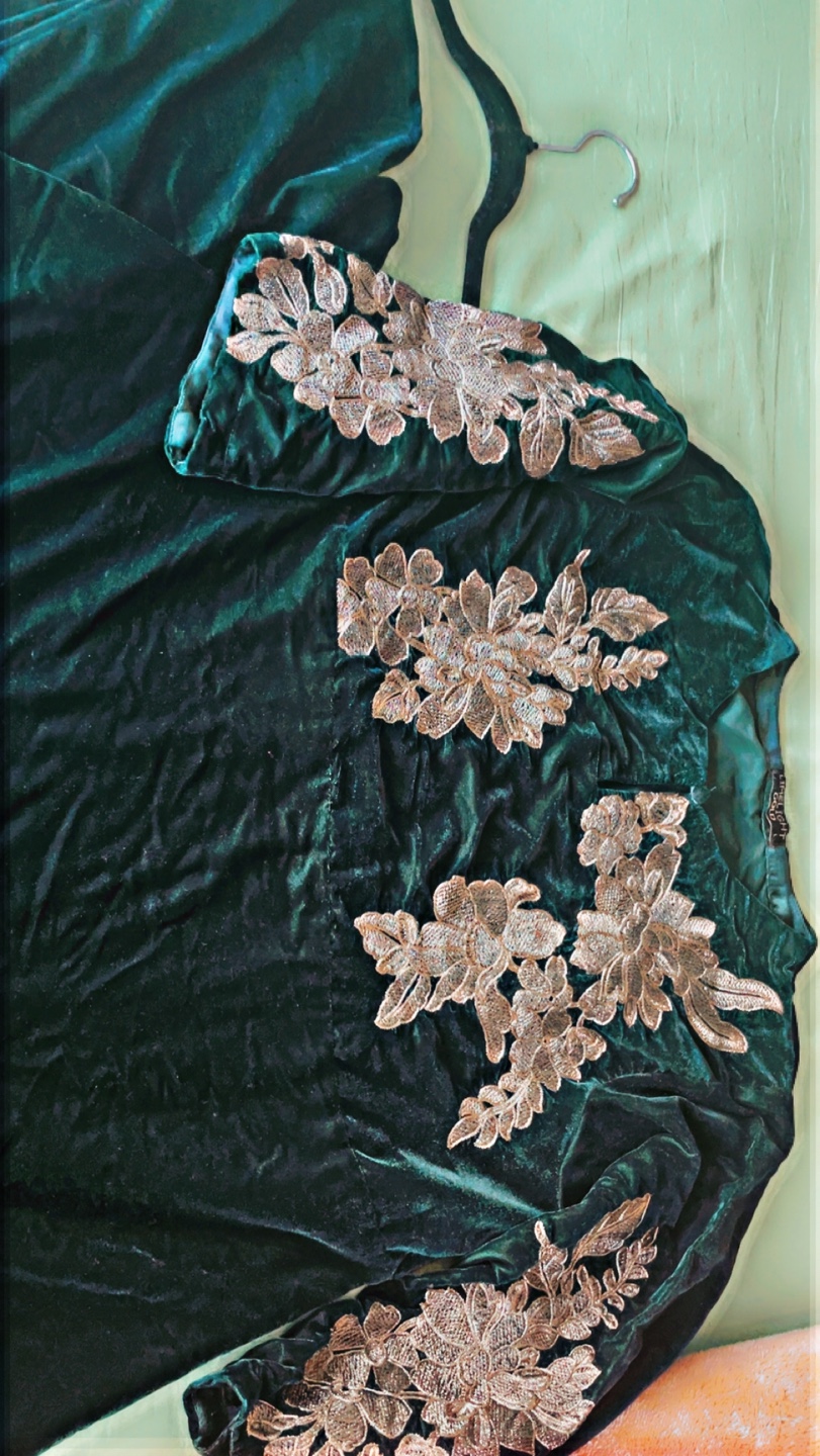 Pakistani suit