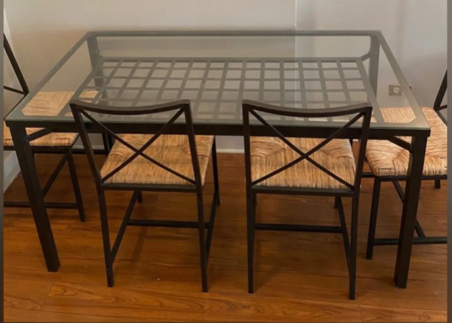IKEA - Glass-top dining table with four chairs image indicator(3)