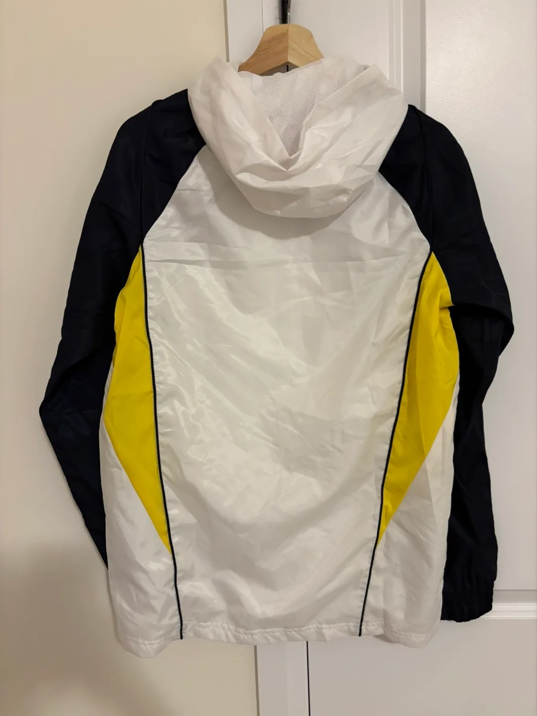BNWT Real Madrid Hooded Jacket Windbreaker Adidas Small White image indicator(2)