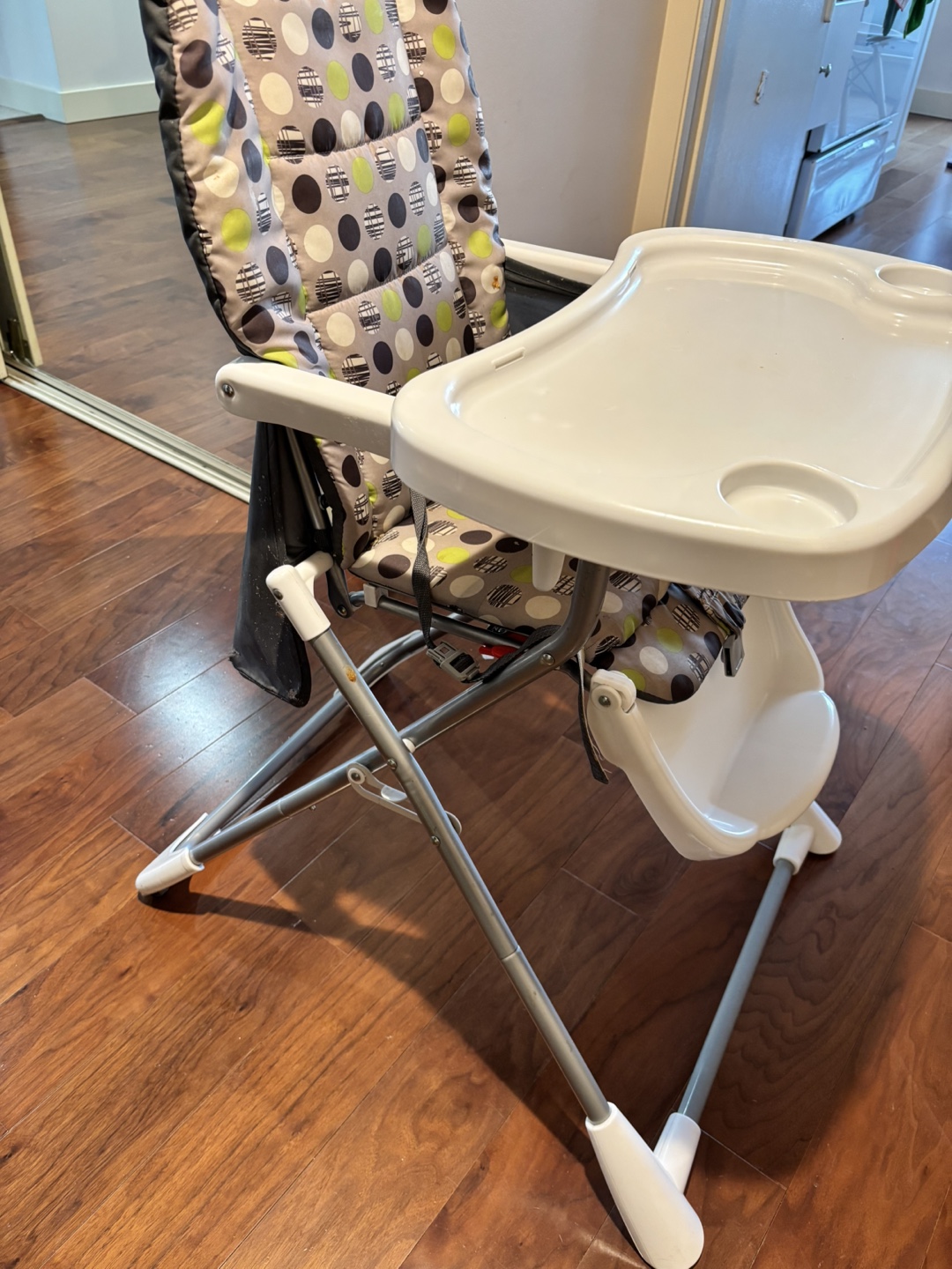 Foldable High Chair with Tray