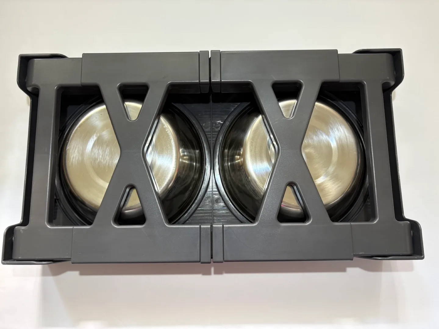 *Like New* Elevated Double Dog/Cat/Pet Bowl - 43x23cm Top 💚 image indicator(5)