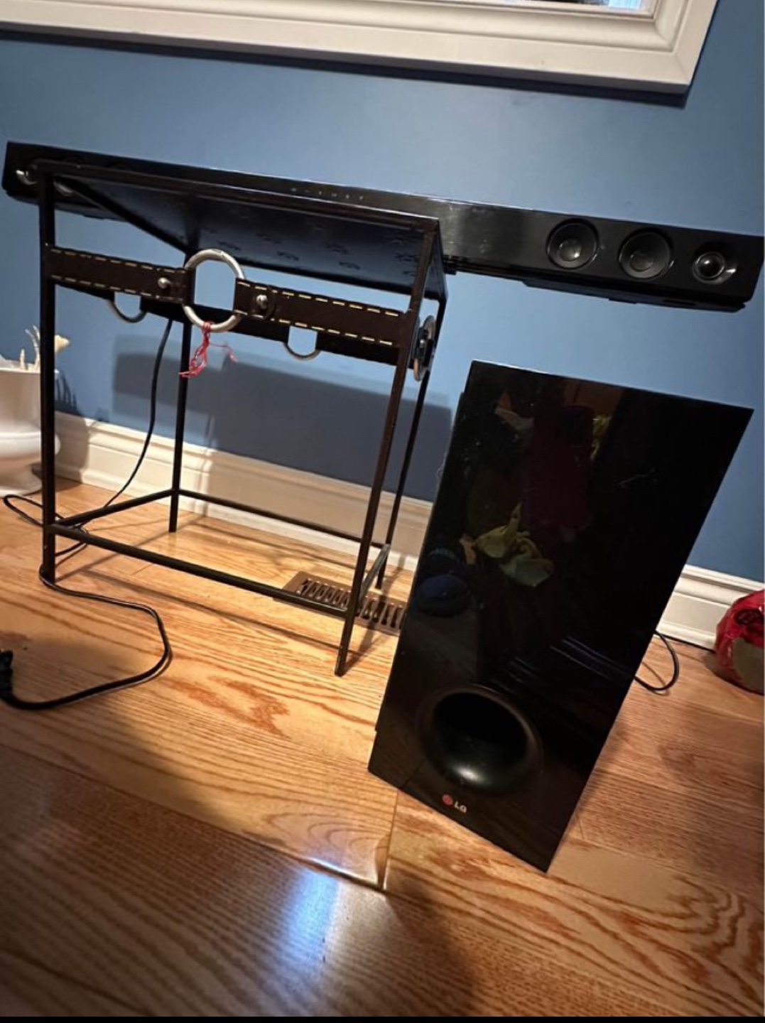 💚LG Soundbar and Subwoofer System