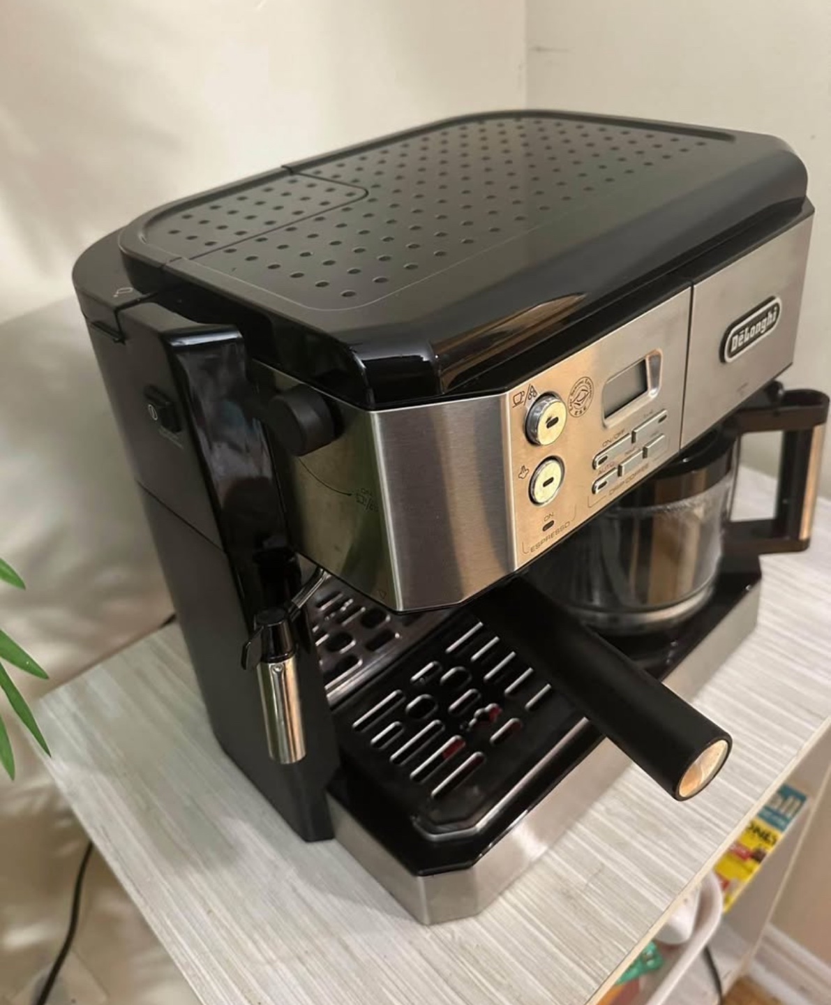 DeLonghi All-in-One Coffee & Espresso Maker BCO430 - photo 2