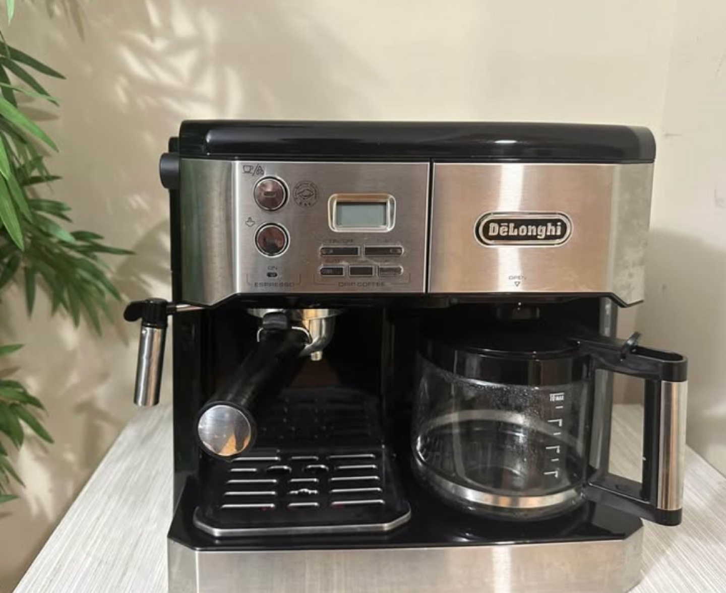 DeLonghi All-in-One Coffee & Espresso Maker BCO430