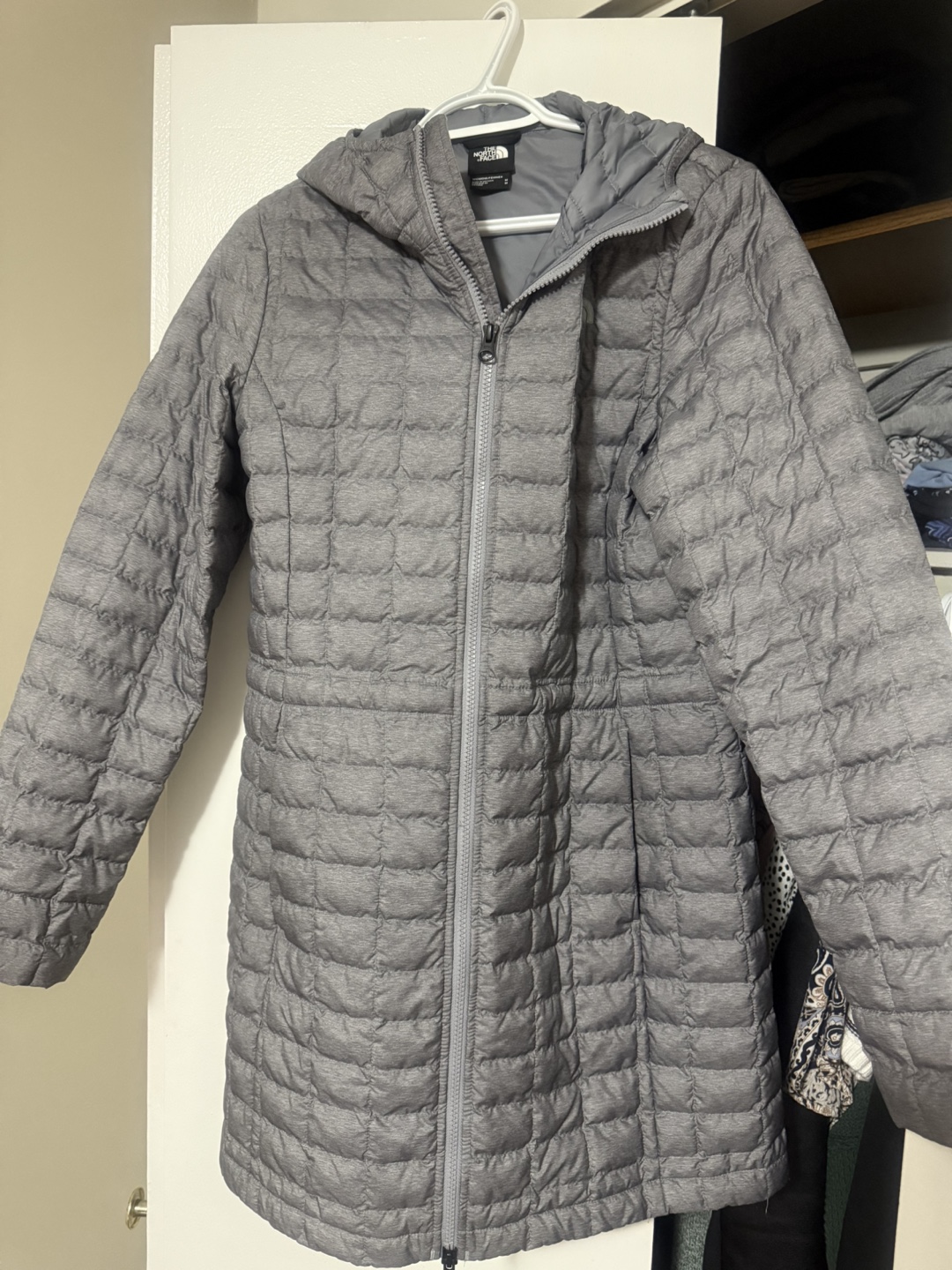 The North Face Women's Grey Hooded Parka - Size Medium