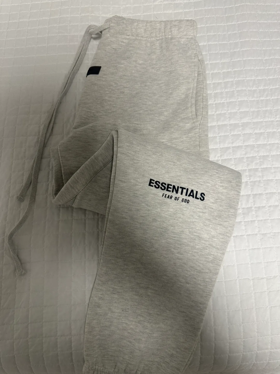 Fear of God Essentials Hoodie and Joggers Set image indicator(3)