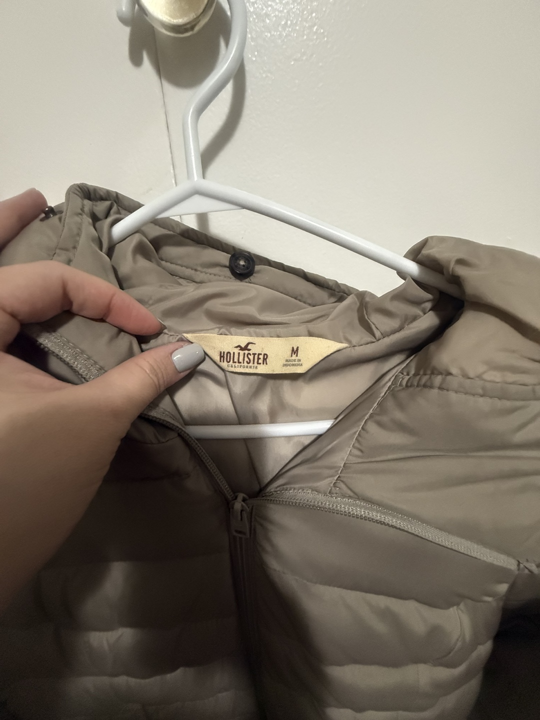 Hollister Co. puffer jacket, size M - photo 2