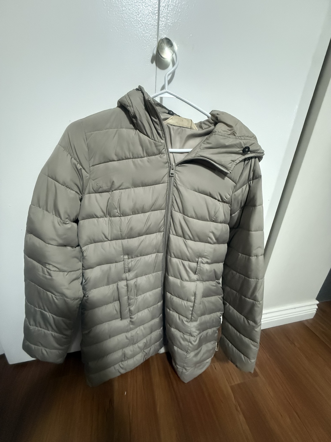 Hollister Co. puffer jacket, size M