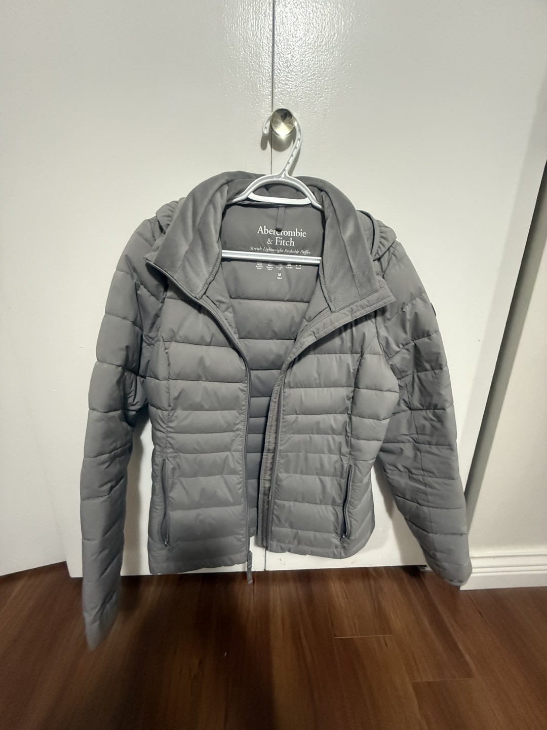 Abercrombie & Fitch Grey Packable Puffer Jacket - Size M