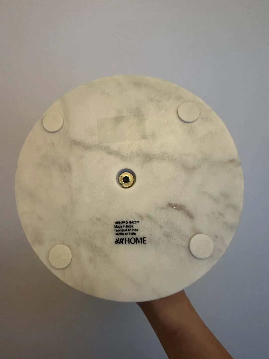 H&M Home Marble Paper Towel Holder image indicator(2)