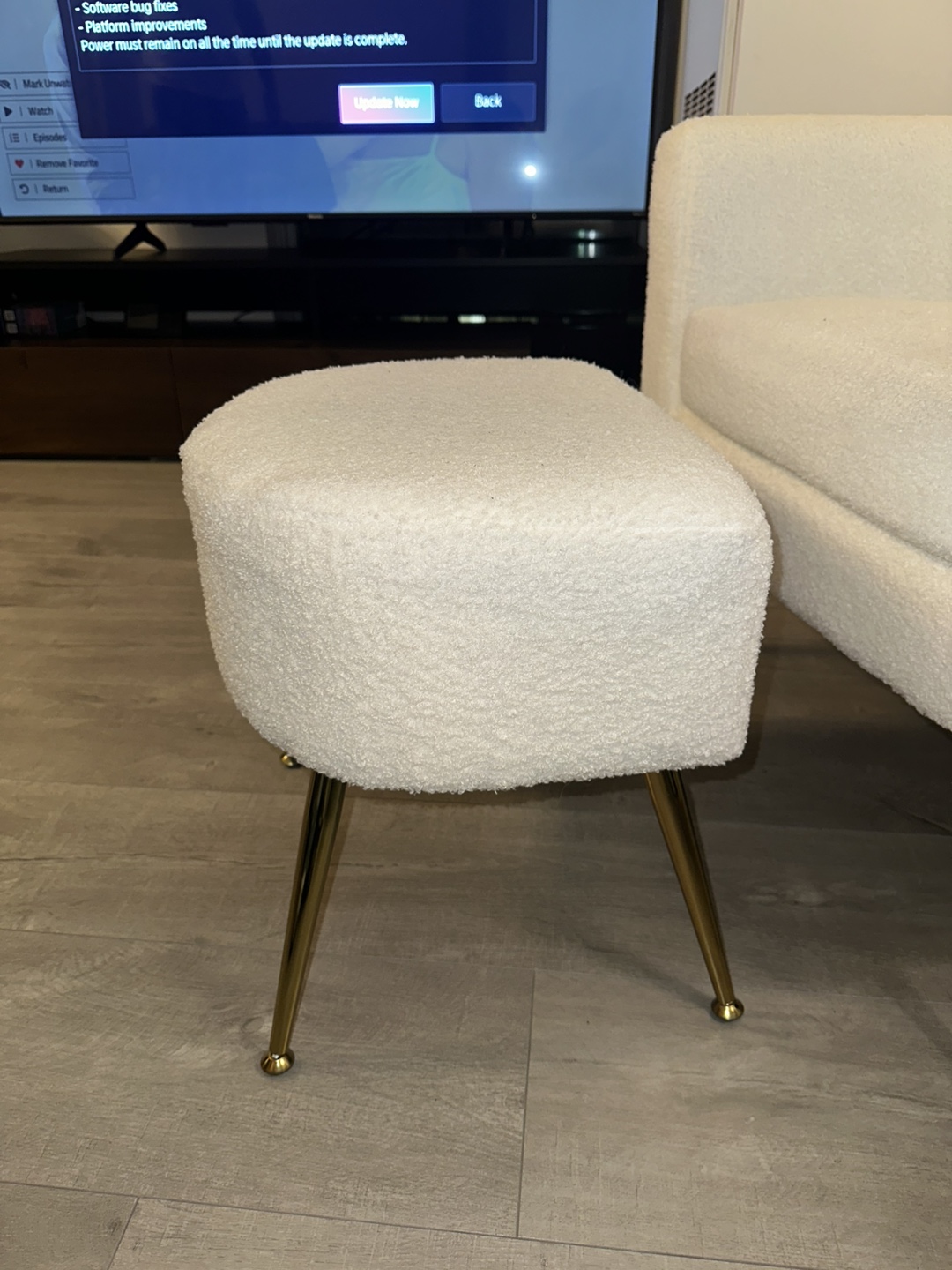 Arm chair white color with gold legs 2 chairs 2 ottoman. - photo 2