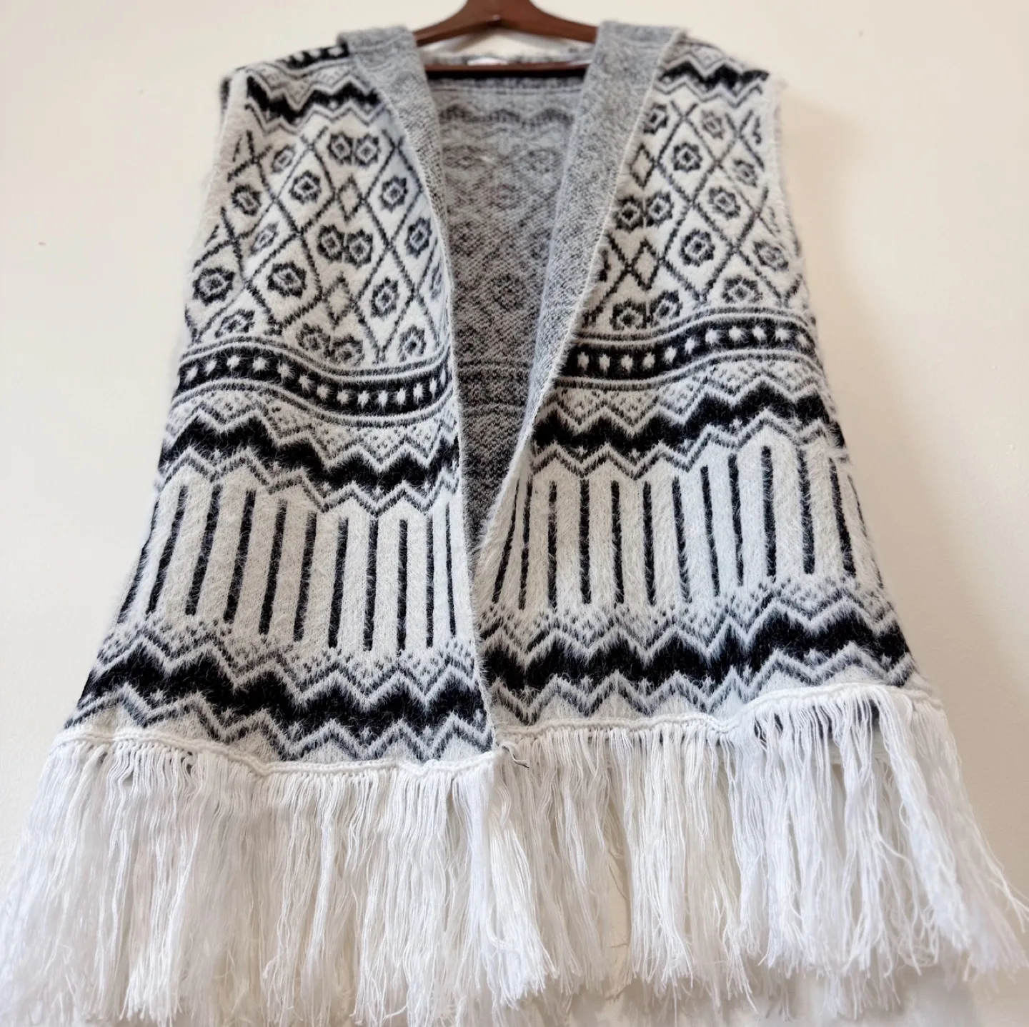 Vintage Hooded Knit Fringe Vest image indicator(6)