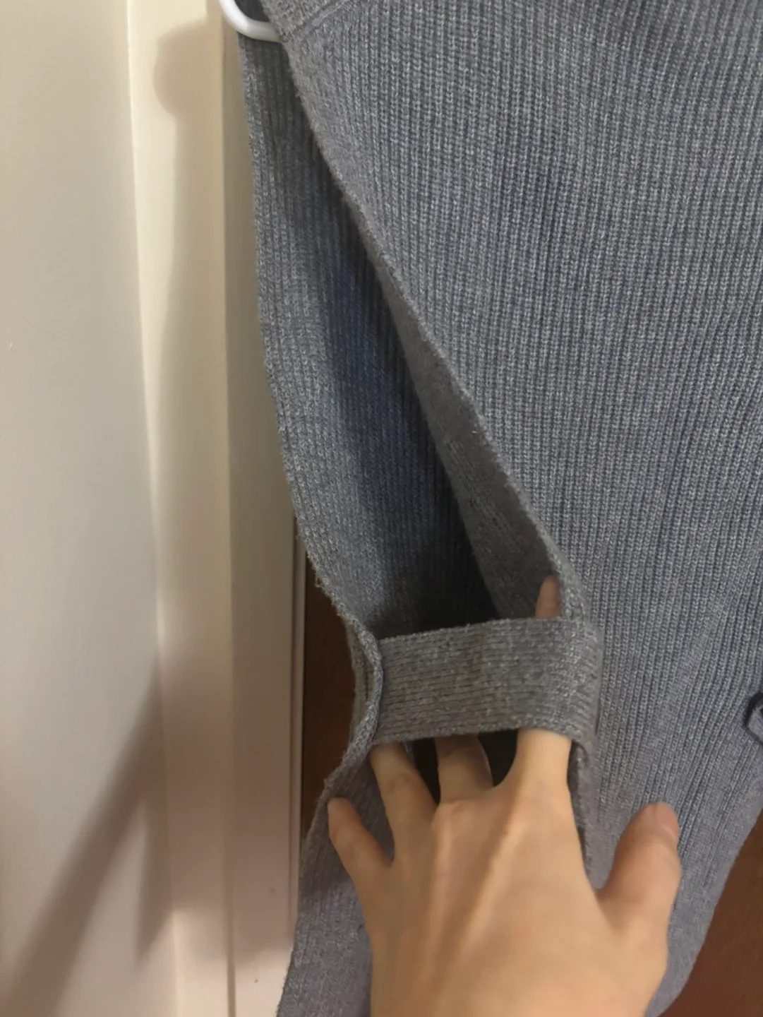 Grey Knit Sleeveless Sweater Vests image indicator(2)