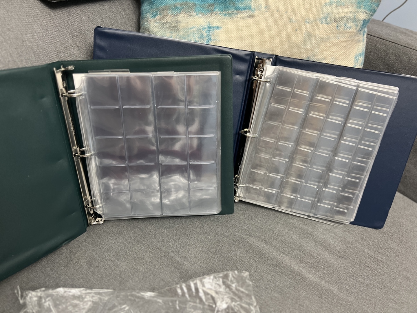 Two coin albums - photo 2