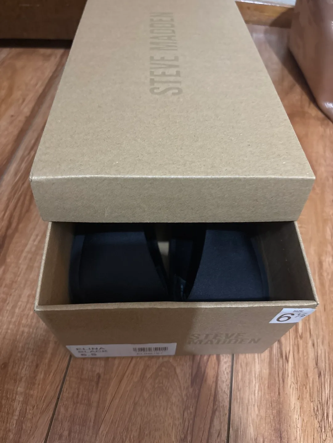 Elina Black Satin Ballerina Flats Sz 6 image indicator(4)