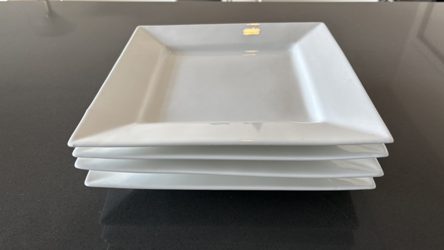 Square white plates - photo 3