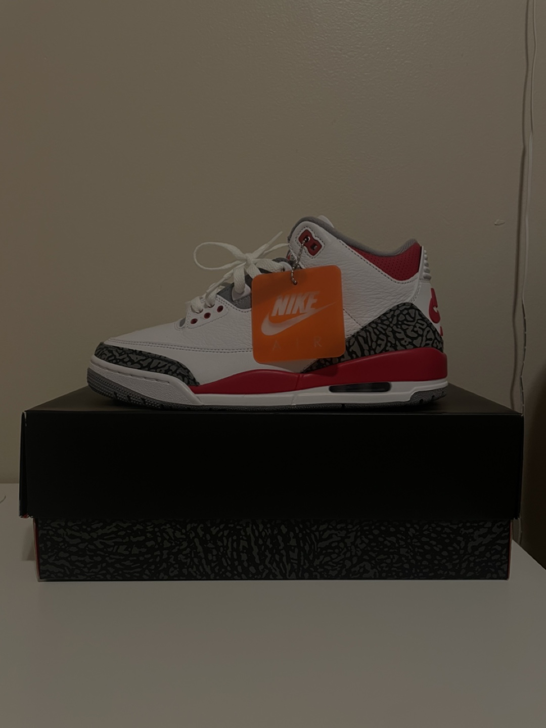 Air Jordan 3 Retro Men's Size 9