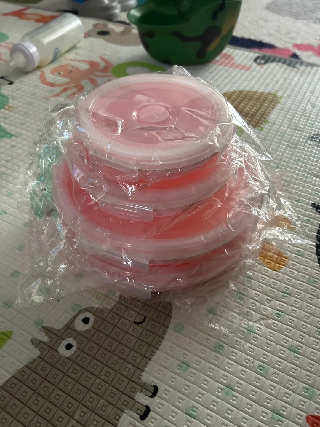 4-Pack Collapsible Silicone Food Storage Bowl Set thumbnail