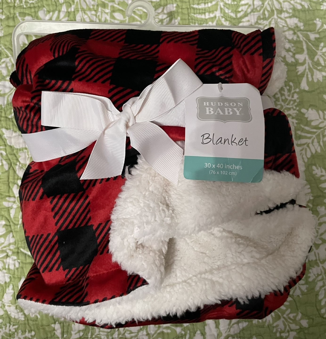 Baby Bundle: Hooded Towel, Sleep Sack, Blankets & More! - photo 2