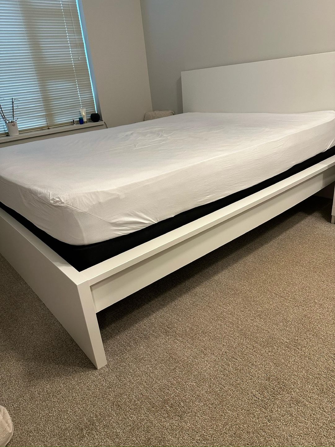 IKEA MALM Queen Bed Frame, White - photo 5