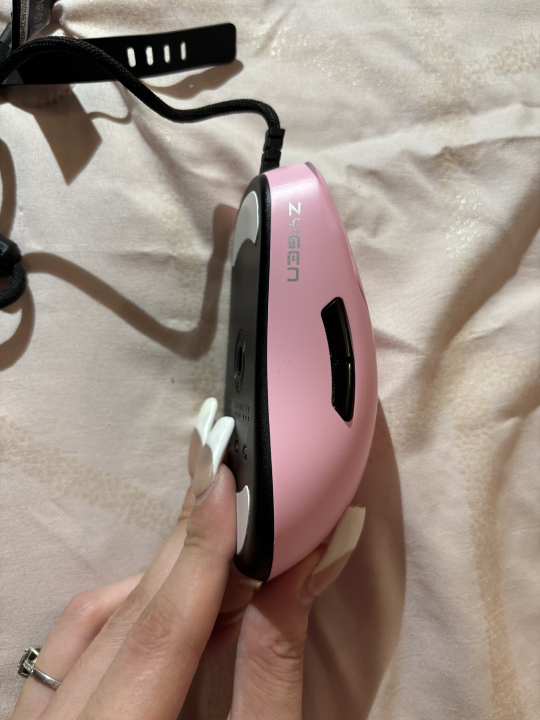 Zygen Np-01 Matte Pink Gaming Mouse - photo 3