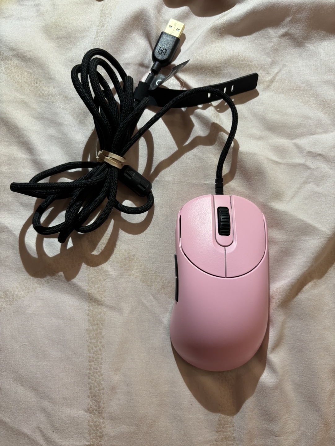 Zygen Np-01 Matte Pink Gaming Mouse