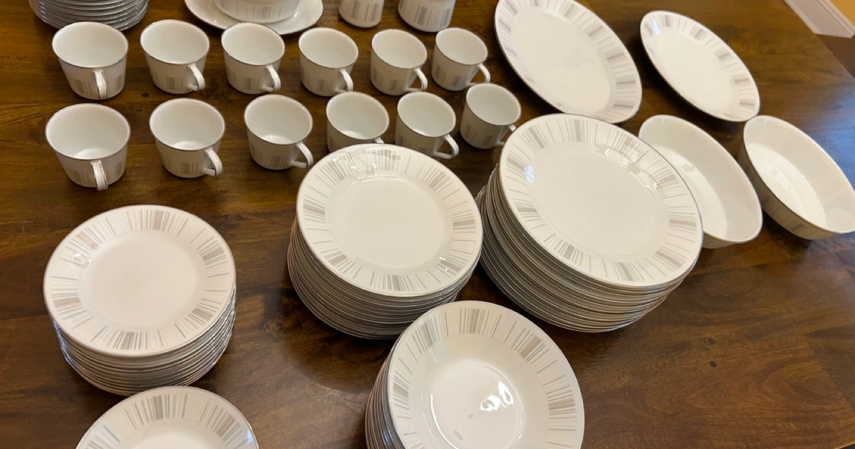 Vintage Noritake Isabella Complete Dinnerware Set Karrot vintage-noritake-isabella-complete-dinnerware-set-karrot