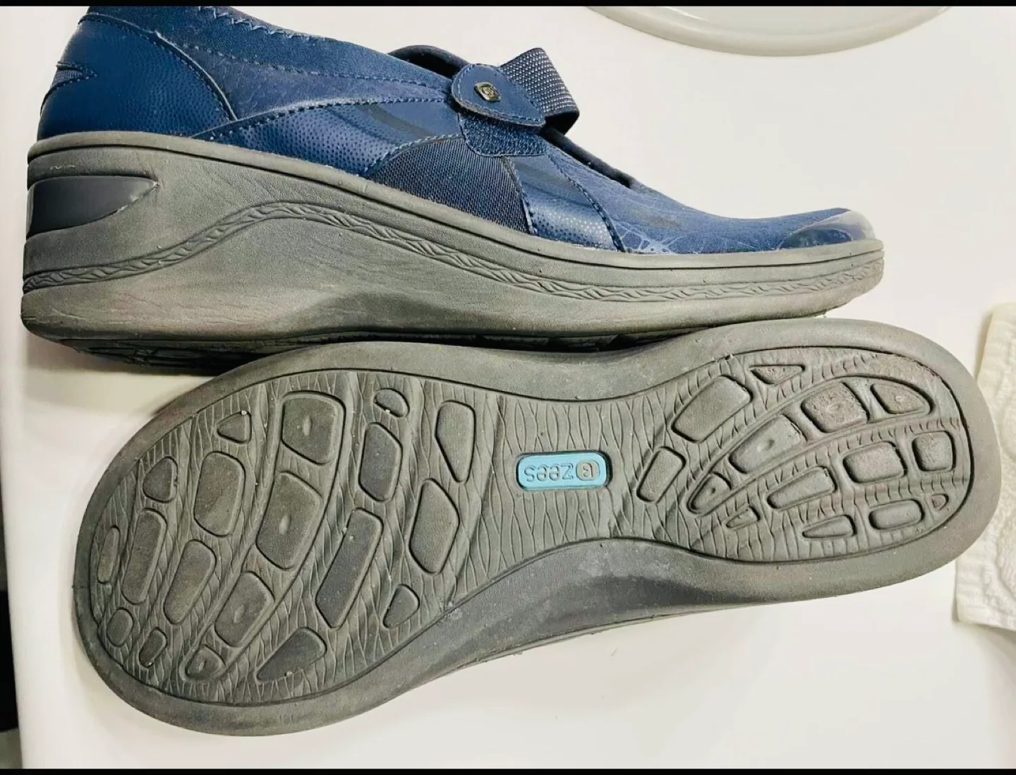 Bzees Women's Blue Wedge Shoes image indicator(4)